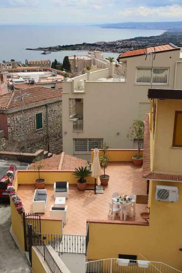 Apartment La Cartolina
